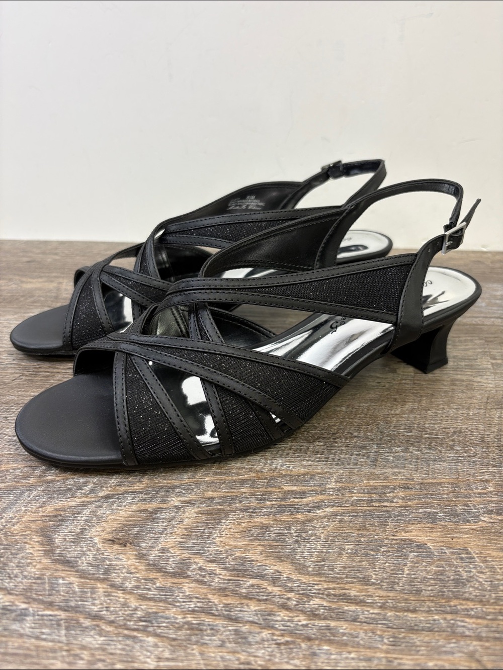 Easy Street Black Shimmer Strappy Slingback Sandals Low Heel Size 8.5M